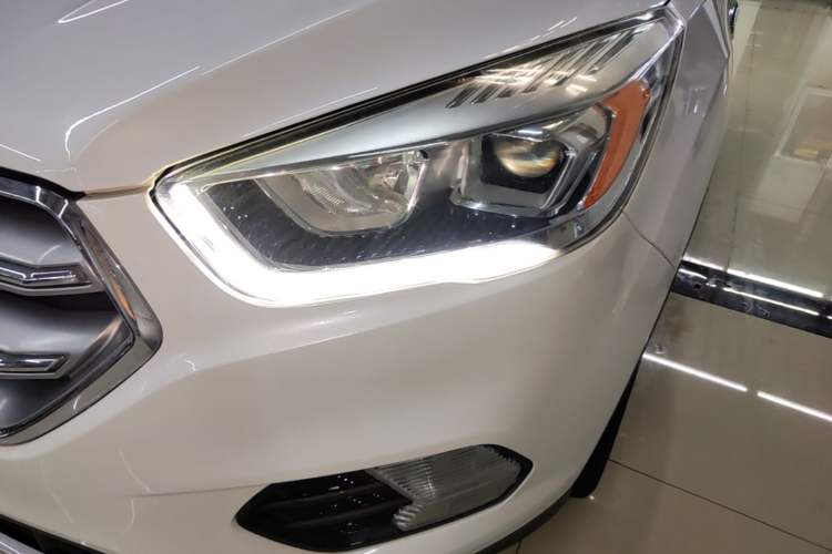 Used Ford Kuga 2017 EcoBoost 180 Two-Wheel-Drive Elite Trim Left Front Headlight