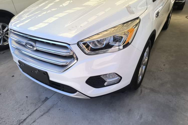 Used Ford Kuga 2017 EcoBoost 180 Two-Wheel-Drive Elite Trim Left Front Headlight