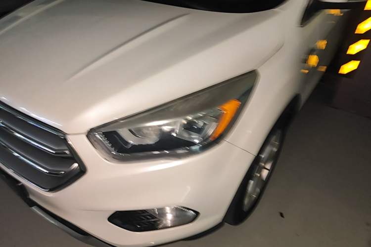 Used Ford Kuga 2017 EcoBoost 180 Two-Wheel-Drive Tiger Leap Model Left Front Headlight