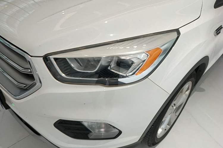 Used Ford Kuga 2017 EcoBoost 180 Two-Wheel-Drive Tiger Leap Model Left Front Headlight