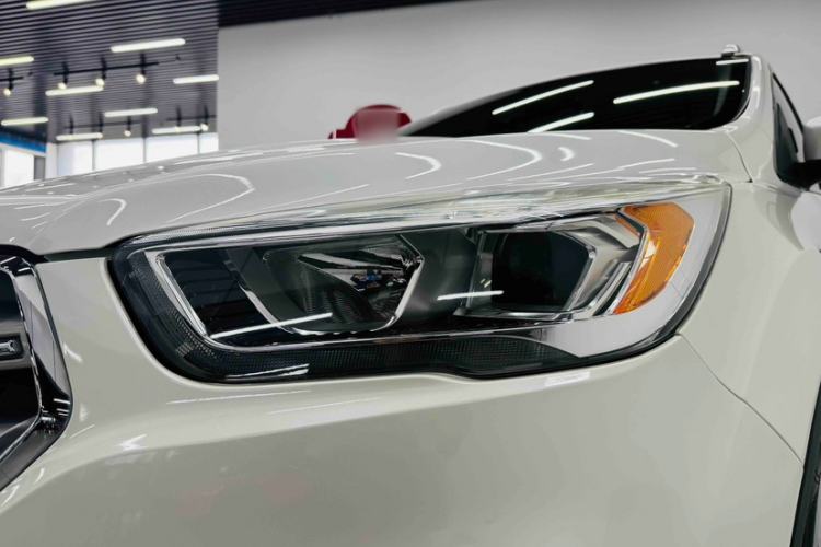Used Ford Kuga 2017 EcoBoost 180 Two-Wheel-Drive Luxury Wing Edition Left Front Headlight