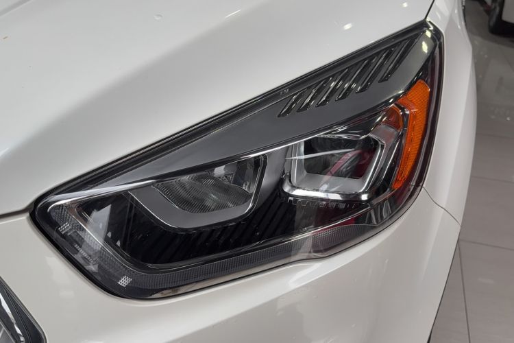 Used Ford Kuga 2017 EcoBoost 180 Two-Wheel-Drive Luxury Wing Edition Left Front Headlight