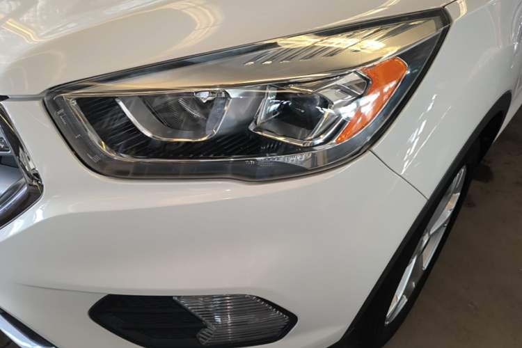 Used Ford Kuga 2017 EcoBoost 180 Two-Wheel-Drive Elite Trim Left Front Headlight