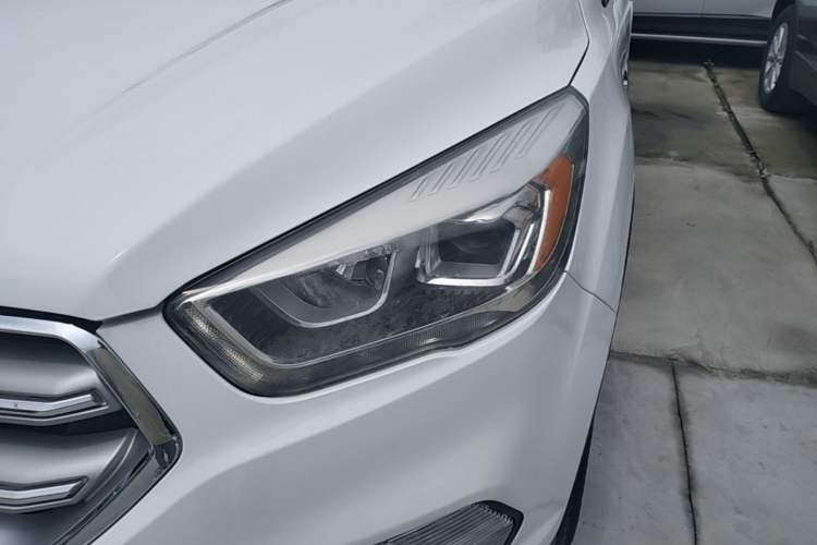 Used Ford Kuga 2017 EcoBoost 180 Four-Wheel Drive Luxury Wing Model Left Front Headlight