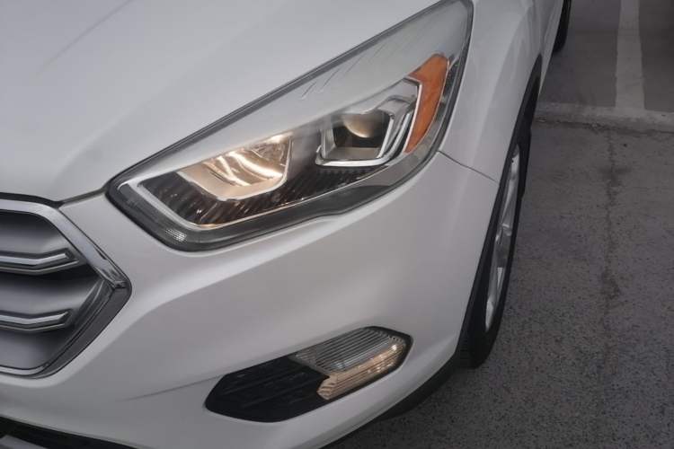 Used Ford Kuga 2017 EcoBoost 245 Four-Wheel Drive Platinum Edition Left Front Headlight