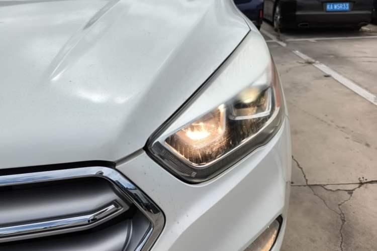 Used Ford Kuga 2017 EcoBoost 180 Four-Wheel Drive Luxury Wing Model Left Front Headlight