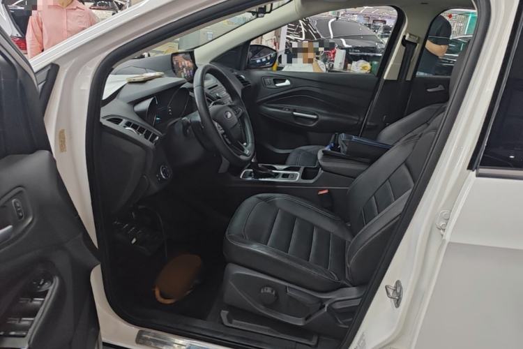 Used Ford Kuga 2017 EcoBoost 180 Two-Wheel-Drive Platinum Edition Left Front Seat