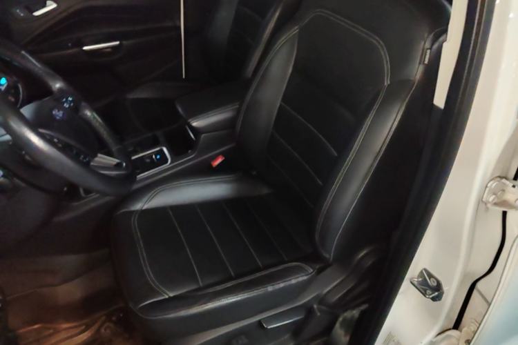 Used Ford Kuga 2017 EcoBoost 180 Two-Wheel-Drive Tiger Leap Model Left Front Seat