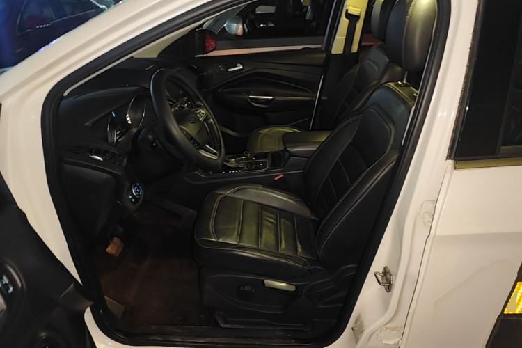 Used Ford Kuga 2017 EcoBoost 180 Two-Wheel-Drive Tiger Leap Model Left Front Seat