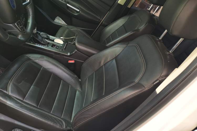 Used Ford Kuga 2017 EcoBoost 180 Two-Wheel-Drive Tiger Leap Model Left Front Seat