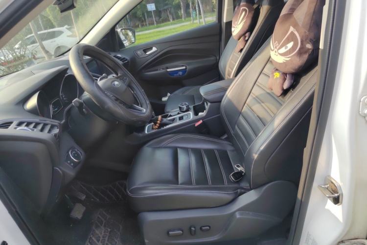 Used Ford Kuga 2017 EcoBoost 180 Two-Wheel-Drive Luxury Wing Edition Left Front Seat