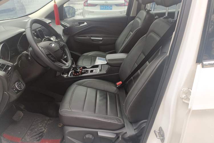 Used Ford Kuga 2017 EcoBoost 180 Two-Wheel-Drive Tiger Leap Model Left Front Seat