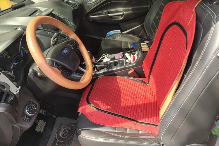 Used Ford Kuga 2017 EcoBoost 180 Two-Wheel-Drive Luxury Wing Edition Left Front Seat