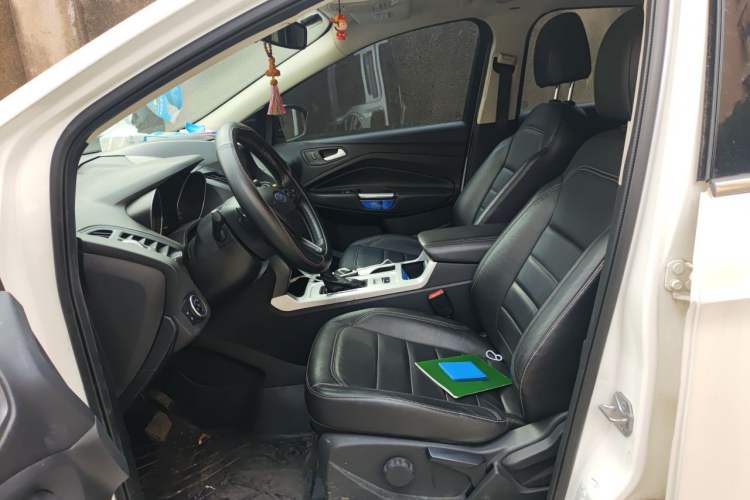 Used Ford Kuga 2017 EcoBoost 180 Two-Wheel-Drive Tiger Leap Model Left Front Seat