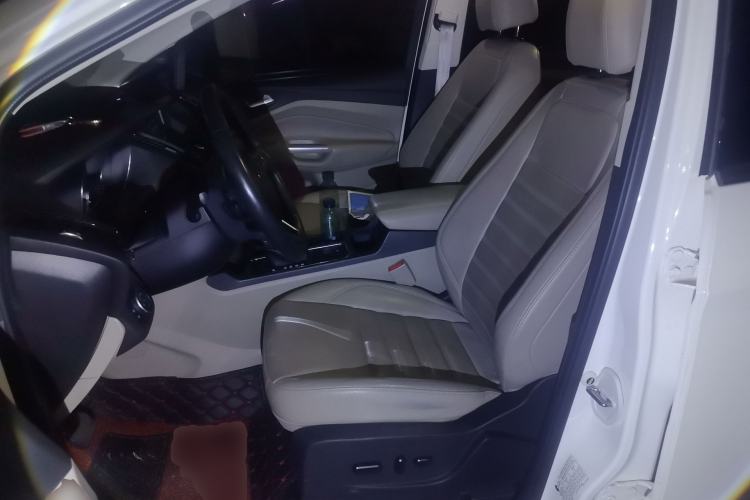 Used Ford Kuga 2017 EcoBoost 180 Two-Wheel-Drive Luxury Wing Edition Left Front Seat