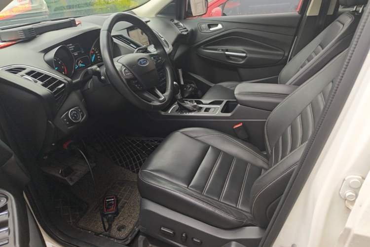 Used Ford Kuga 2017 EcoBoost 180 Two-Wheel-Drive Luxury Wing Edition Left Front Seat
