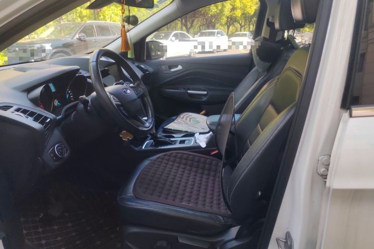 Used Ford Kuga 2017 EcoBoost 180 Two-Wheel-Drive Platinum Edition Left Front Seat