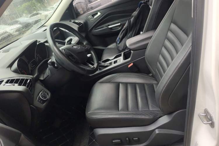 Used Ford Kuga 2017 EcoBoost 180 Two-Wheel-Drive Luxury Wing Edition Left Front Seat