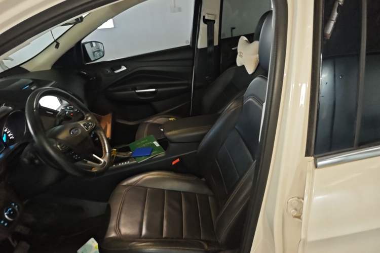 Used Ford Kuga 2017 EcoBoost 245 Four-Wheel-Drive Sport Model Left Front Seat