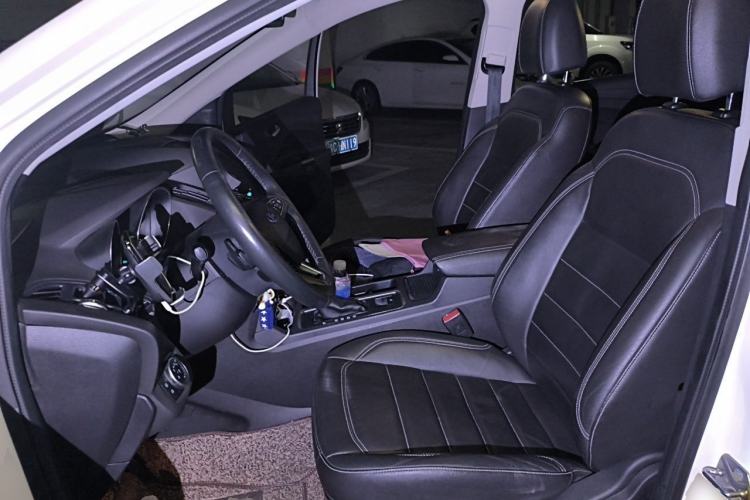 Used Ford Kuga 2017 EcoBoost 180 Two-Wheel-Drive Platinum Edition Left Front Seat