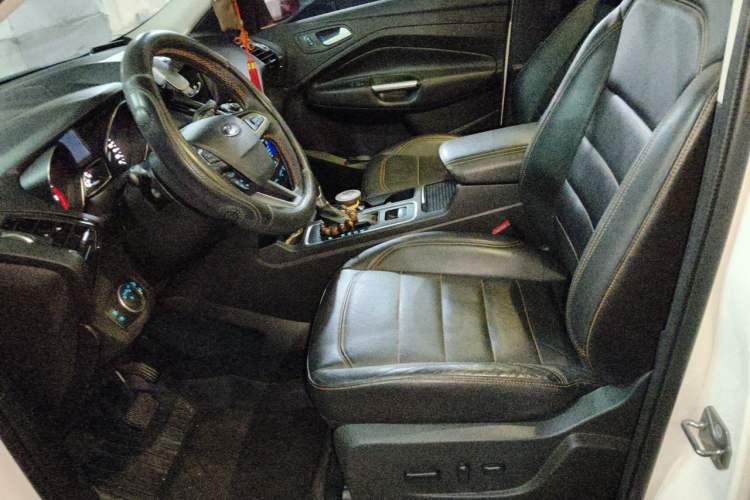 Used Ford Kuga 2017 EcoBoost 245 Four-Wheel-Drive Sport Model Left Front Seat