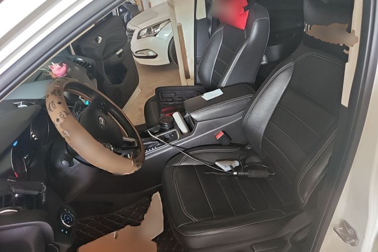 Used Ford Kuga 2017 EcoBoost 180 Two-Wheel-Drive Tiger Leap Model Left Front Seat