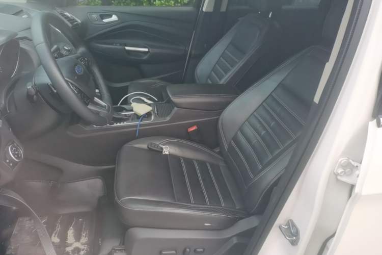 Used Ford Kuga 2017 EcoBoost 180 Two-Wheel-Drive Luxury Wing Edition Left Front Seat