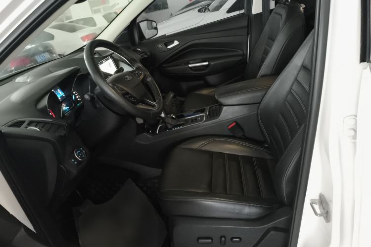 Used Ford Kuga 2017 EcoBoost 180 Four-Wheel Drive Luxury Wing Model Left Front Seat