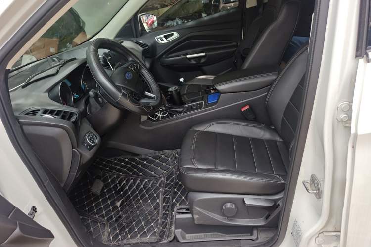 Used Ford Kuga 2017 EcoBoost 180 Two-Wheel-Drive Tiger Leap Model Left Front Seat