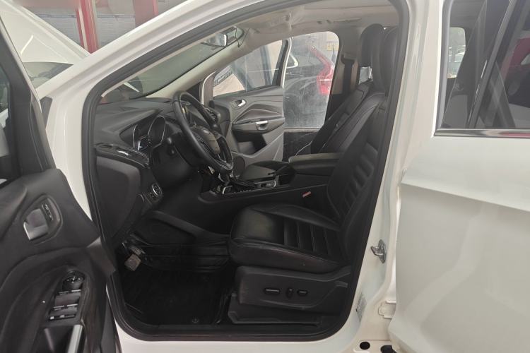 Used Ford Kuga 2017 EcoBoost 180 Four-Wheel Drive Luxury Wing Model Left Front Seat