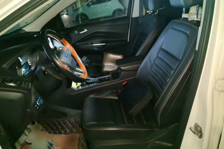 Used Ford Kuga 2017 EcoBoost 180 Two-Wheel-Drive Luxury Wing Edition Left Front Seat