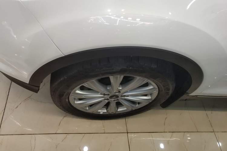 Used Ford Kuga 2017 EcoBoost 180 Four-Wheel Drive Luxury Wing Model Left Front Wheel Hub