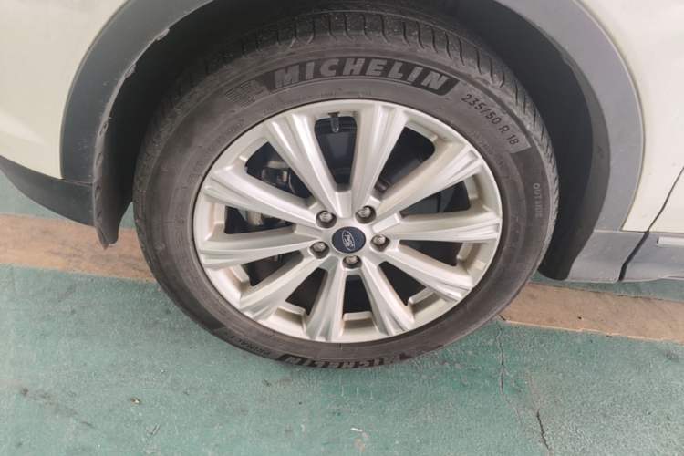 Used Ford Kuga 2017 EcoBoost 245 4x4 Prestige Edition Left Front Wheel Hub