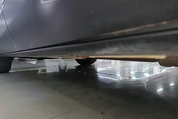 Used Ford Kuga 2017 EcoBoost 245 4x4 Prestige Edition Left Side Sill