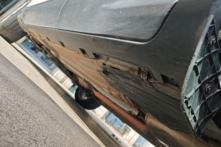 Used Ford Kuga 2017 EcoBoost 245 4x4 Prestige Edition Left Side Sill