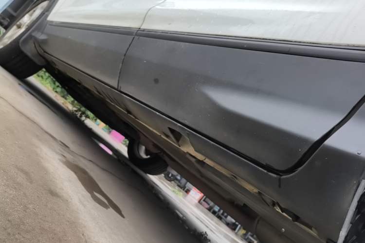 Used Ford Kuga 2017 EcoBoost 245 Four-Wheel Drive Platinum Edition Left Side Sill