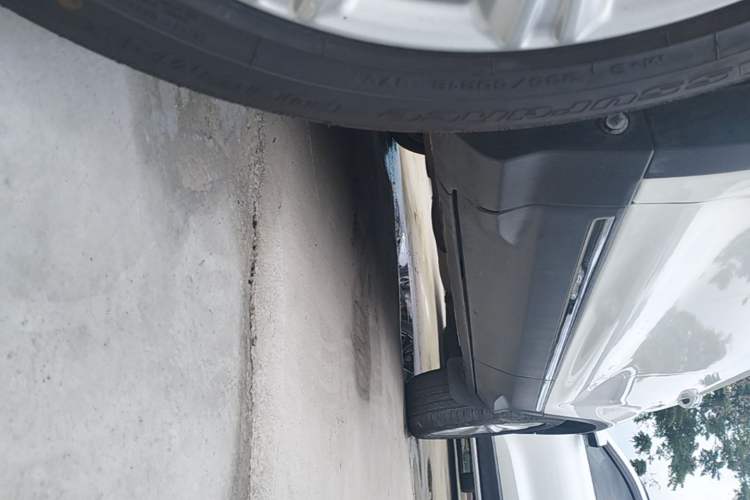 Used Ford Kuga 2017 EcoBoost 180 Four-Wheel Drive Luxury Wing Model Left Side Sill