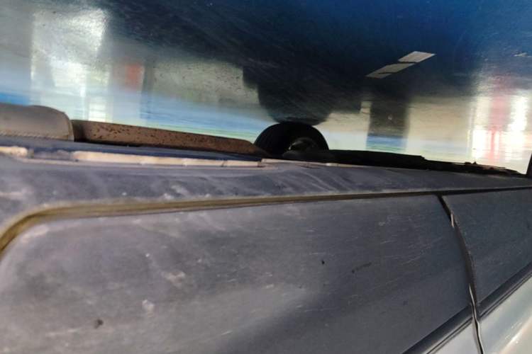 Used Ford Kuga 2017 EcoBoost 180 Two-Wheel-Drive Platinum Edition Left Side Sill
