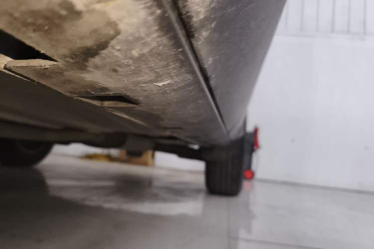 Used Ford Kuga 2017 EcoBoost 180 Four-Wheel Drive Luxury Wing Model Left Side Sill
