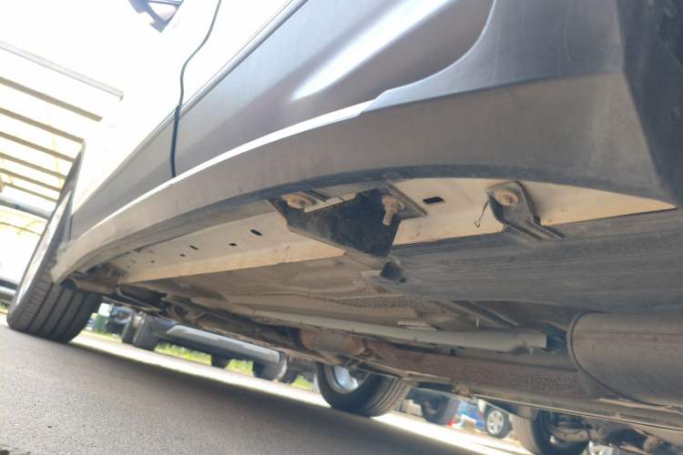 Used Ford Kuga 2017 EcoBoost 180 Two-Wheel-Drive Tiger Leap Model Left Side Sill