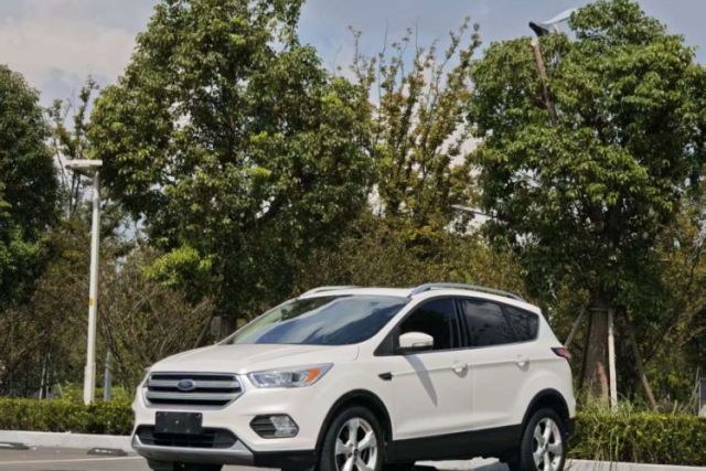 Used Ford Kuga 2017 EcoBoost 180 Two-Wheel-Drive Platinum Edition