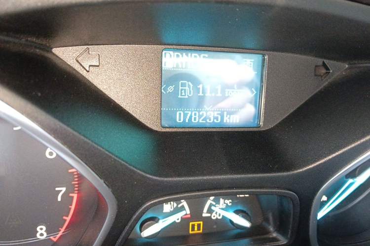Used Ford Kuga 2017 EcoBoost 180 Two-Wheel-Drive Tiger Leap Model Odometer Close Up