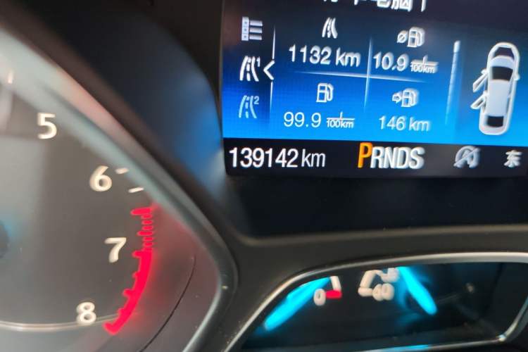 Used Ford Kuga 2017 EcoBoost 245 Four-Wheel Drive Titanium Edition Odometer Close Up