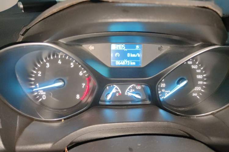 Used Ford Kuga 2017 EcoBoost 180 Two-Wheel-Drive Tiger Leap Model Odometer Close Up
