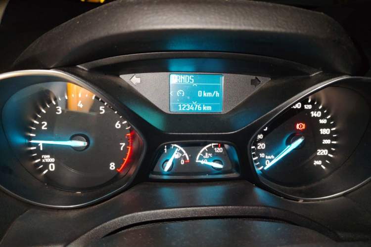 Used Ford Kuga 2017 EcoBoost 180 Two-Wheel-Drive Elite Trim Odometer Close Up