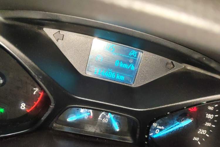 Used Ford Kuga 2017 EcoBoost 180 Two-Wheel-Drive Tiger Leap Model Odometer Close Up