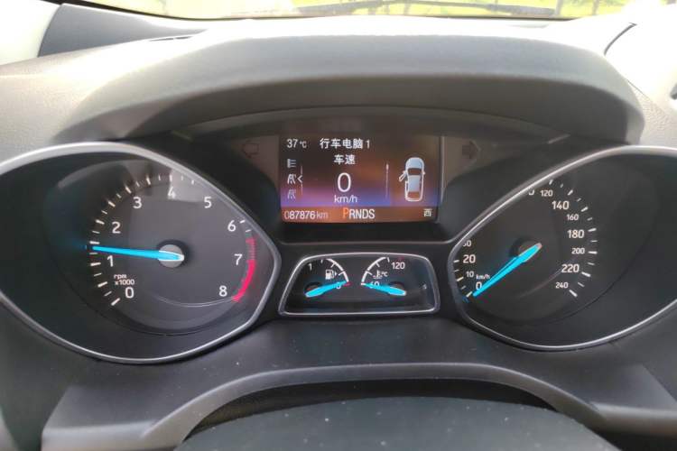 Used Ford Kuga 2017 EcoBoost 180 Two-Wheel-Drive Luxury Wing Edition Odometer Close Up
