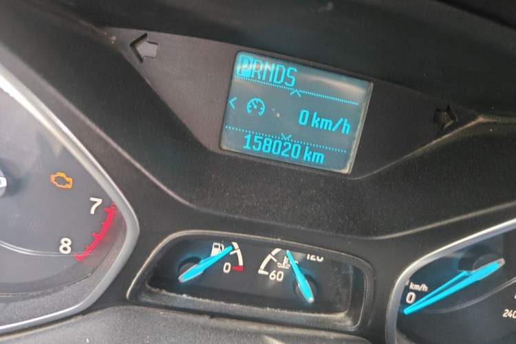 Used Ford Kuga 2017 EcoBoost 180 Two-Wheel-Drive Elite Trim Odometer Close Up
