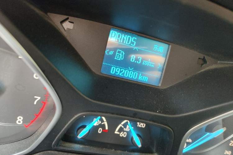 Used Ford Kuga 2017 EcoBoost 180 Two-Wheel-Drive Tiger Leap Model Odometer Close Up