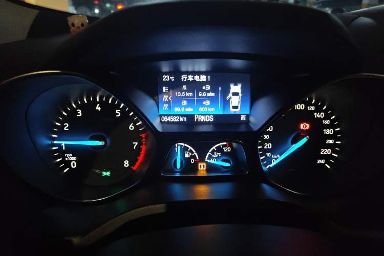 Used Ford Kuga 2017 EcoBoost 180 Two-Wheel-Drive Luxury Wing Edition Odometer Close Up